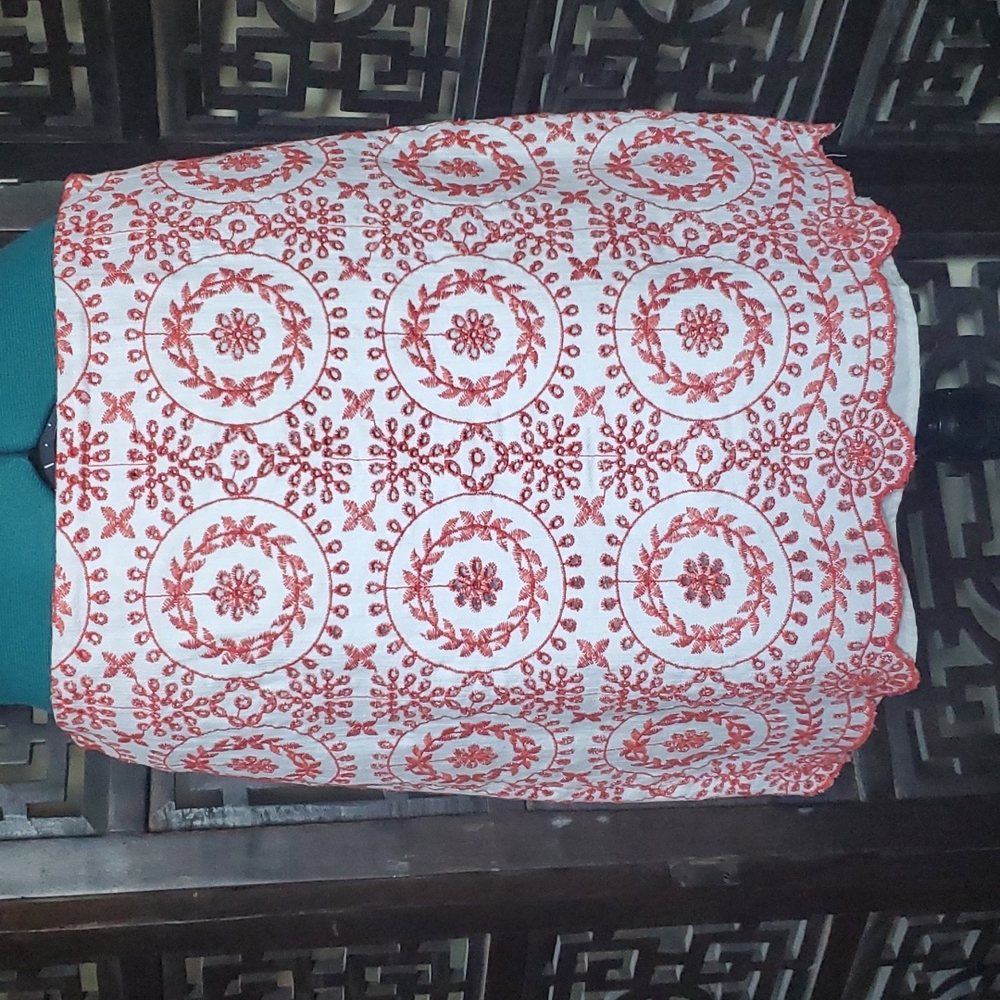 Ann Taylor Loft size 6 red and white lace skirt